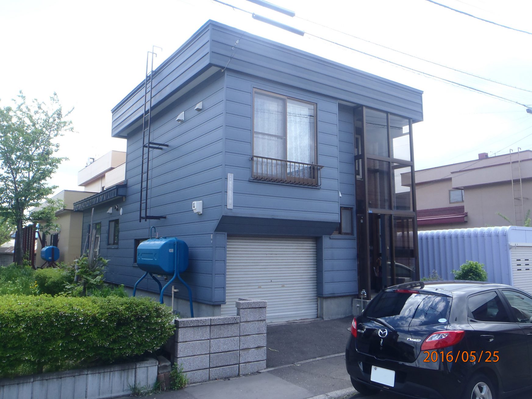 外壁と屋根の塗装工事（札幌市北区） - ビフォー